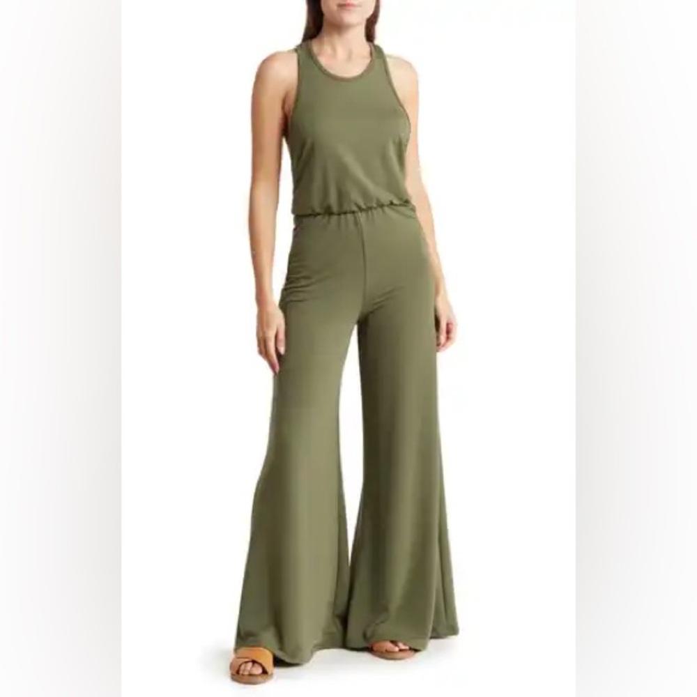 Go Couture NWOT Olive Green Wide Leg Sleeveless Jumpsuit Size Medium